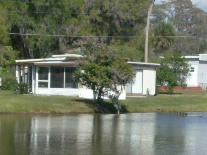 586 Kelli Dr.
