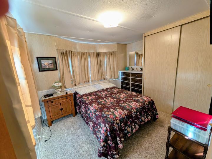 844 Lock Road